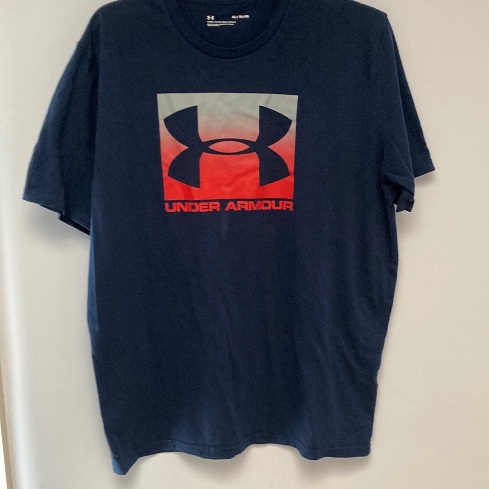Under Armour T. Mens. XL. Navy